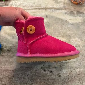 Little Girl’s Size 11 Hot Pink Uggs (New)